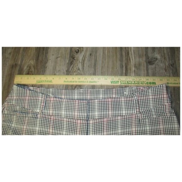 Lane Bryant Capri Pants Plaid Black White Pink WOMENS PLUS SIZE 26 Msre 43x21 - Picture 4 of 9